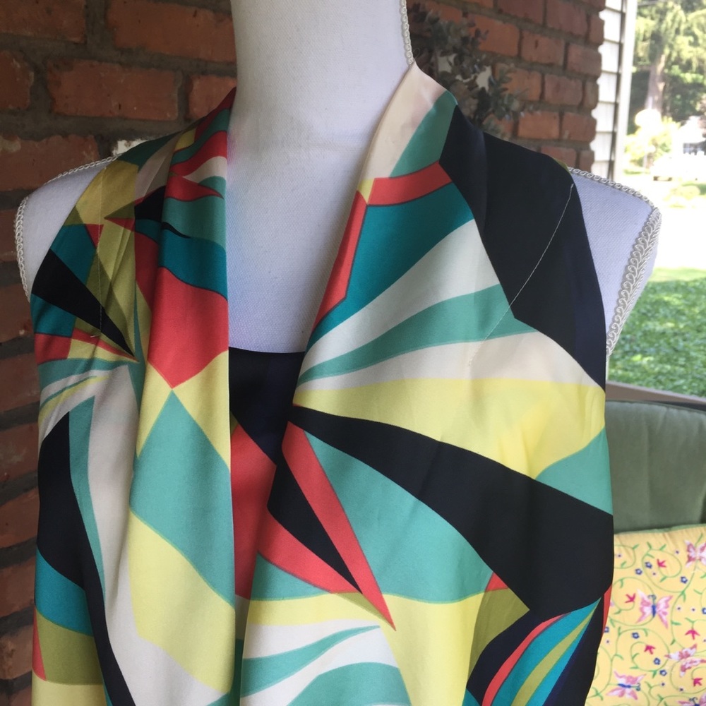 Modern Geometric Halter - Picture 5 of 8